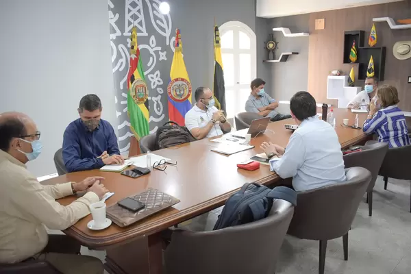 Con rectores de los colegios oficiales, el alcalde Distrital Alfonso Eljach Manrique, sigue trabajando por la calidad educativa en el Distrito